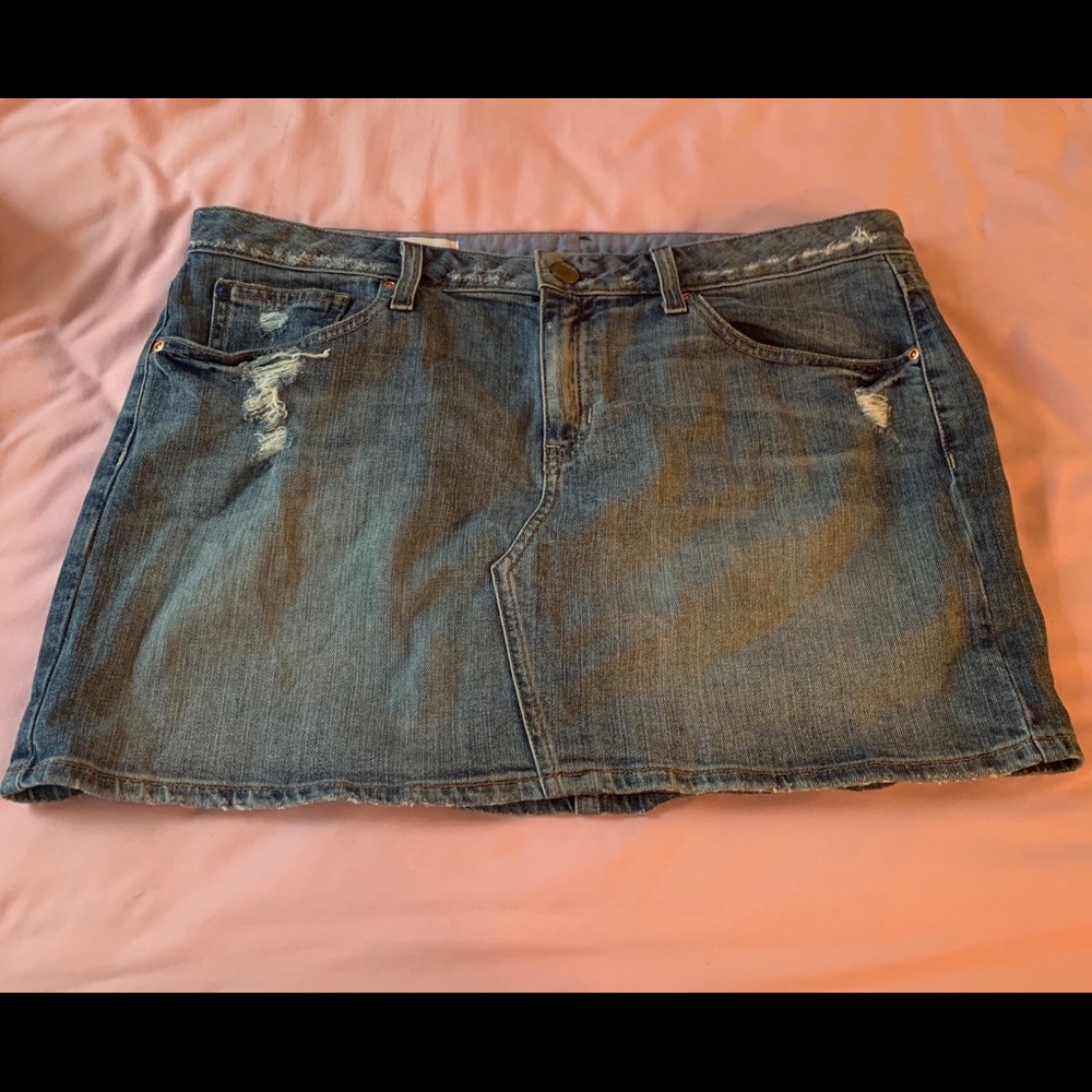 Gap mini skirt